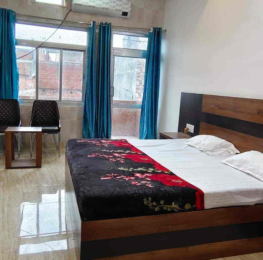 מלון Ayodhya The Nirmala Palace מראה חיצוני תמונה