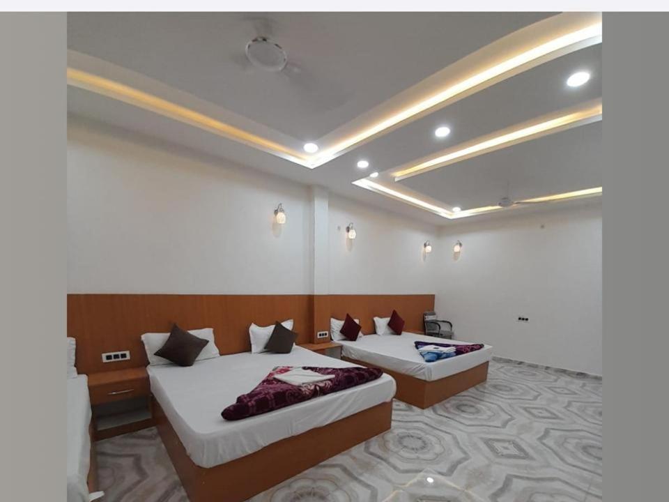 מלון Ayodhya The Nirmala Palace מראה חיצוני תמונה