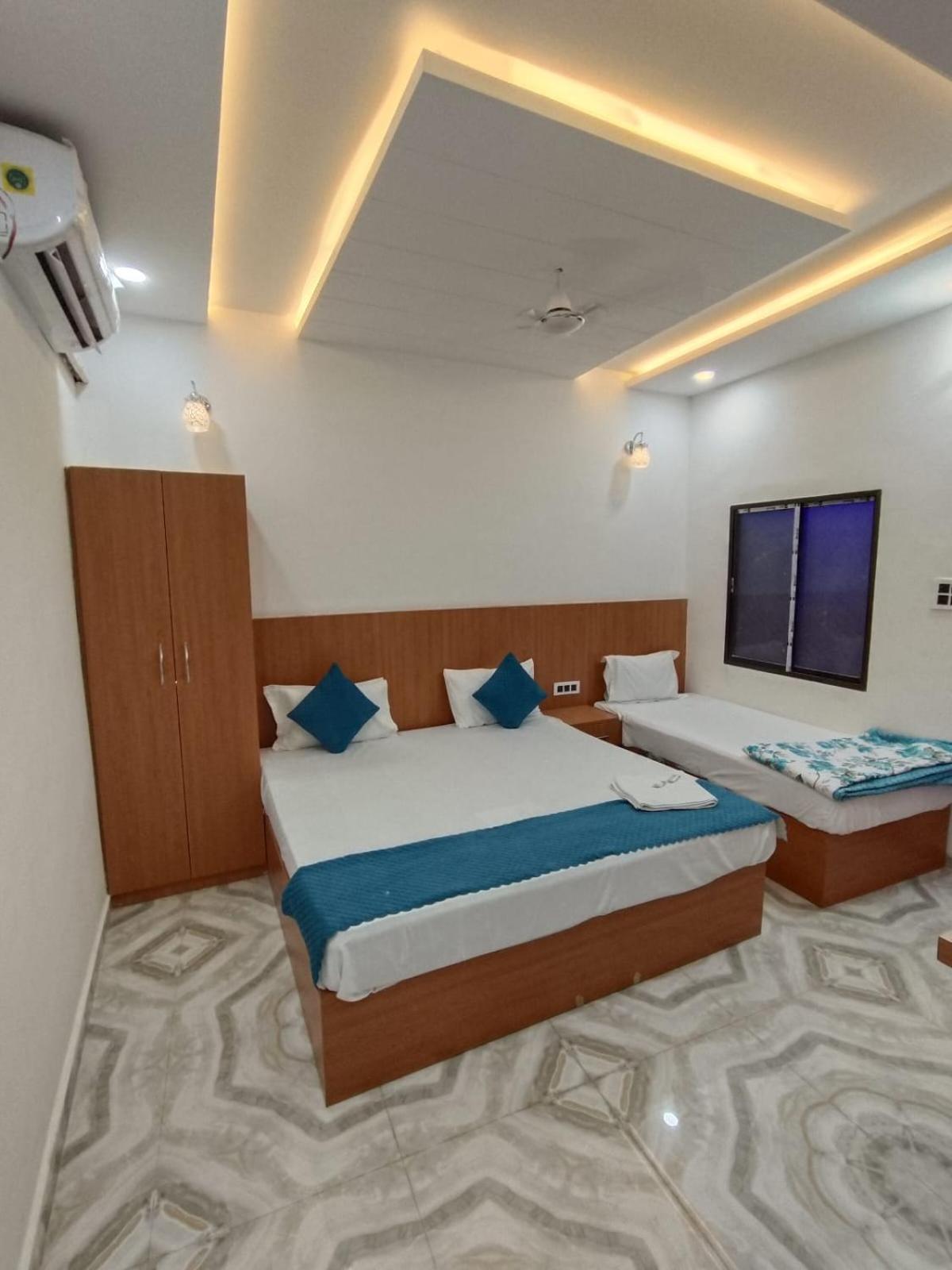 מלון Ayodhya The Nirmala Palace מראה חיצוני תמונה