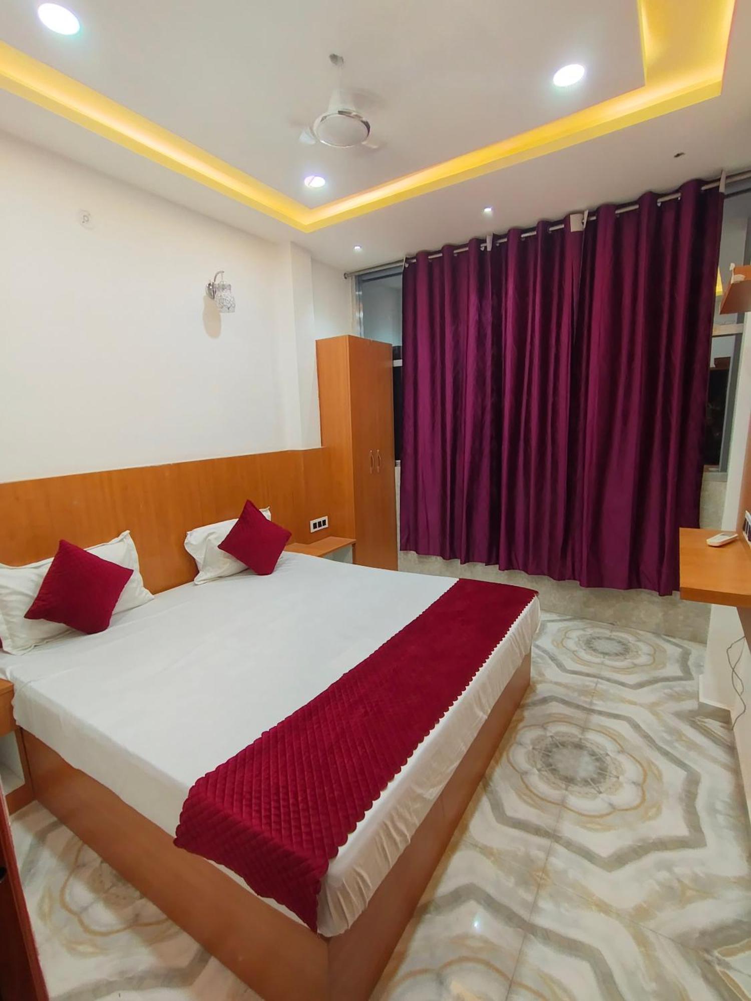 מלון Ayodhya The Nirmala Palace מראה חיצוני תמונה